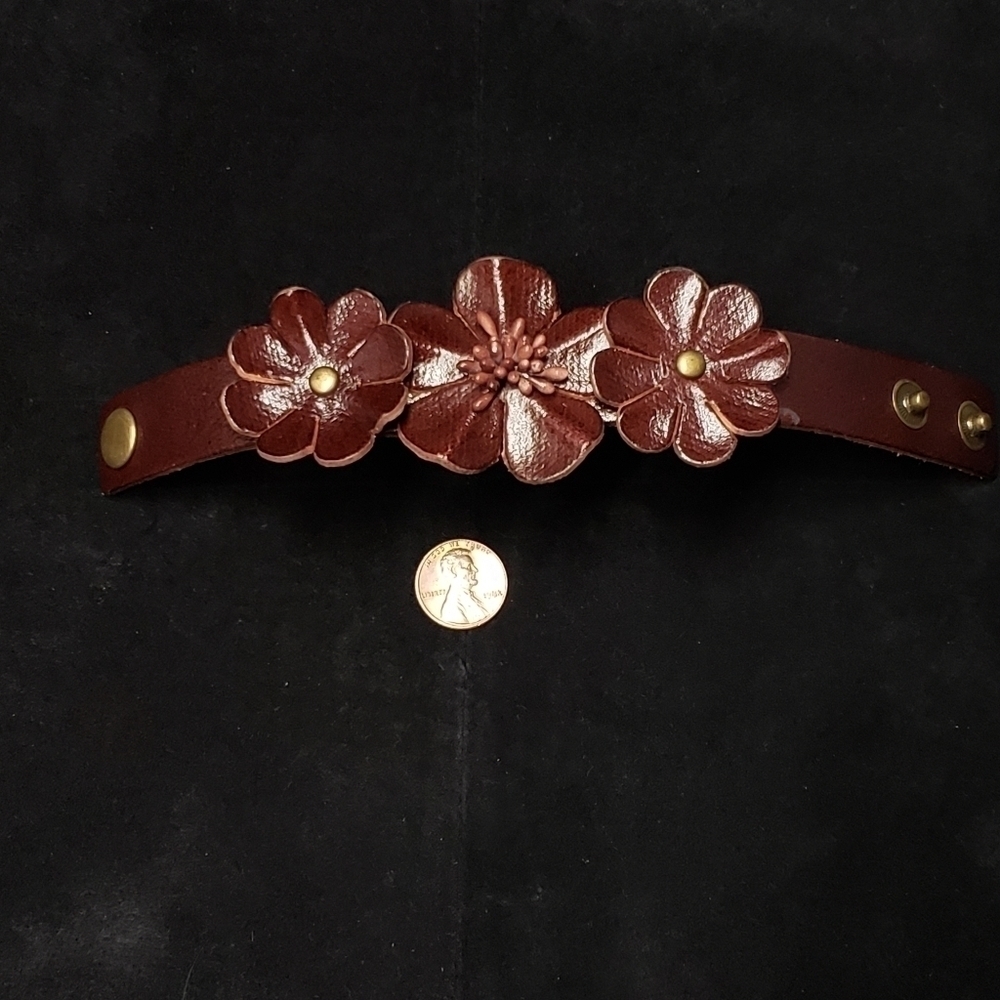 3 for $25 ❤ Formed Leather snap bracelet